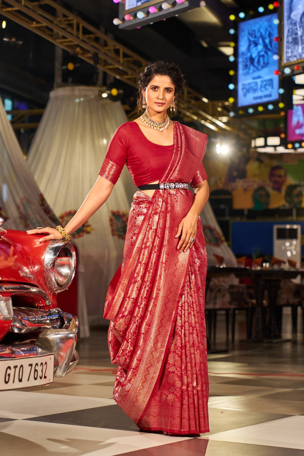 Classic Red Silk Saree With Unstitched Blouse Piece