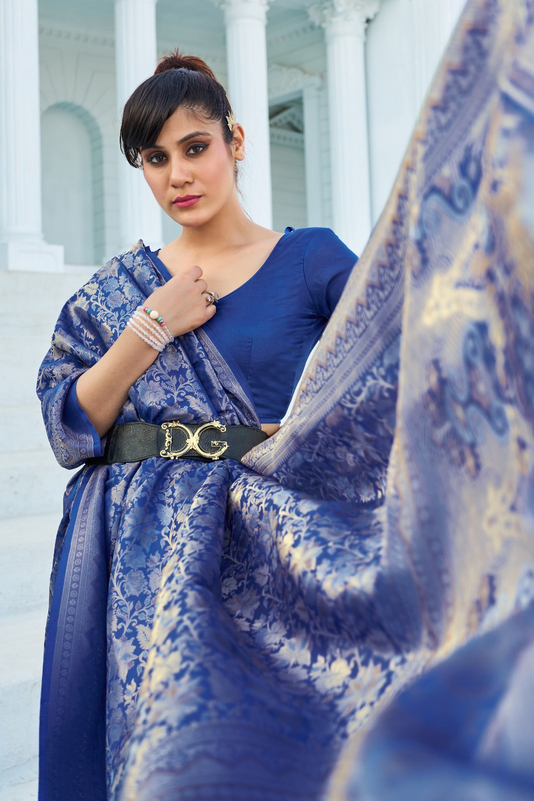 Blue Silk Saree With Unstitched Blouse Piece