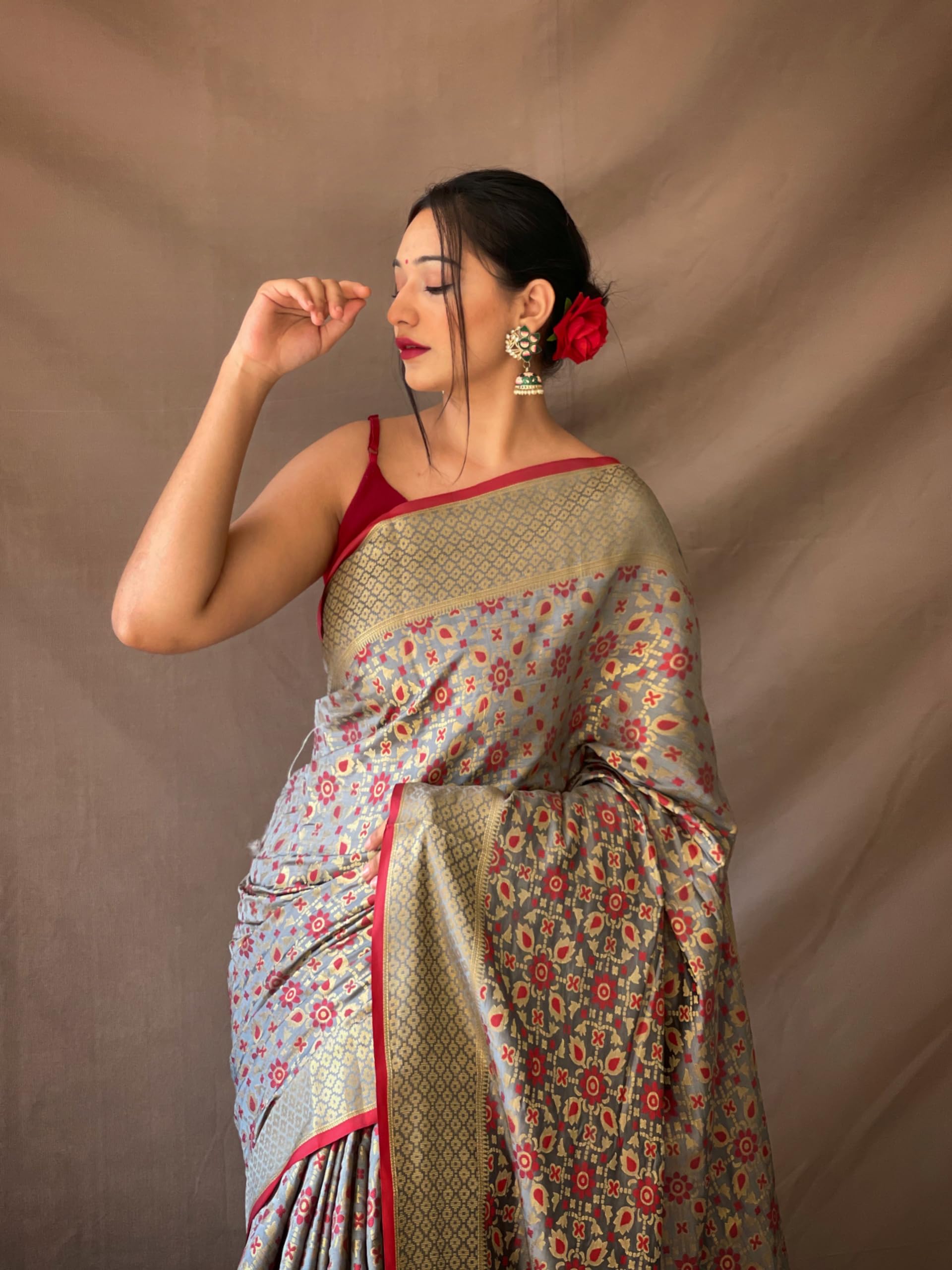 Grey & Red-Toned Floral Woven Design Zari Saree With Unstitched Blouse