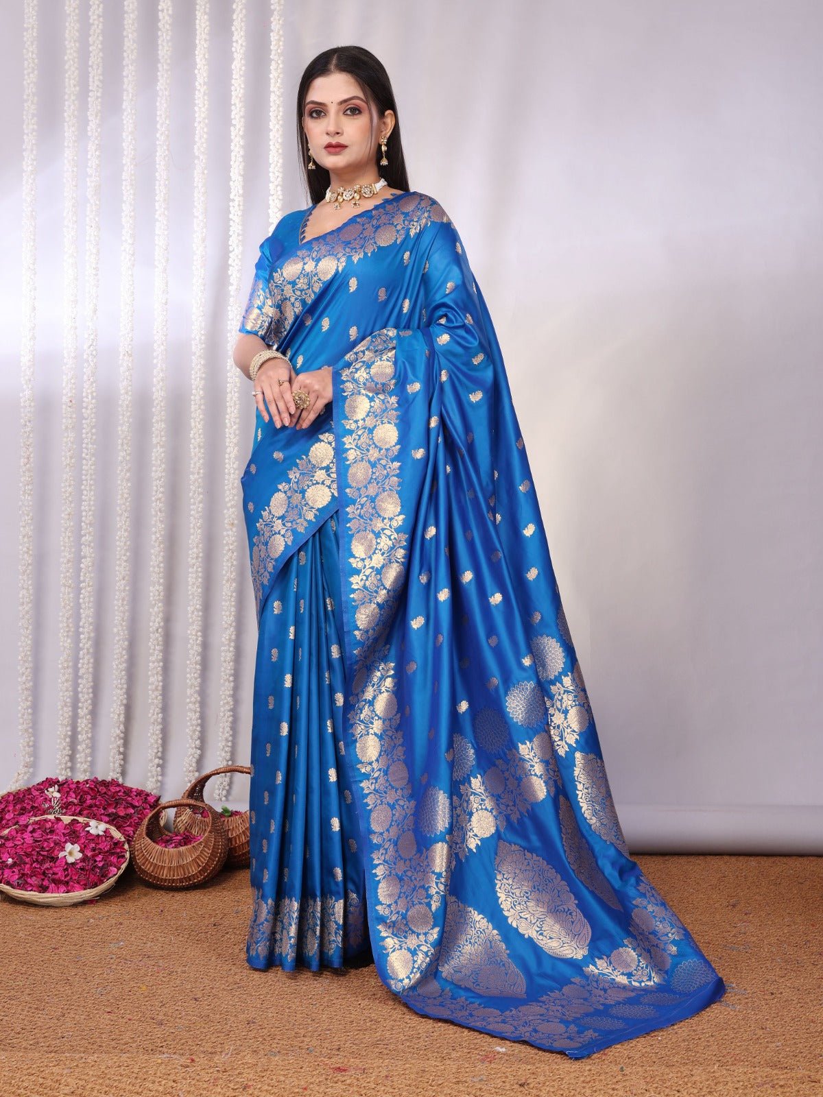 Majestic Royal Blue Banarasi Silk Saree With Unstitched Blouse Piece