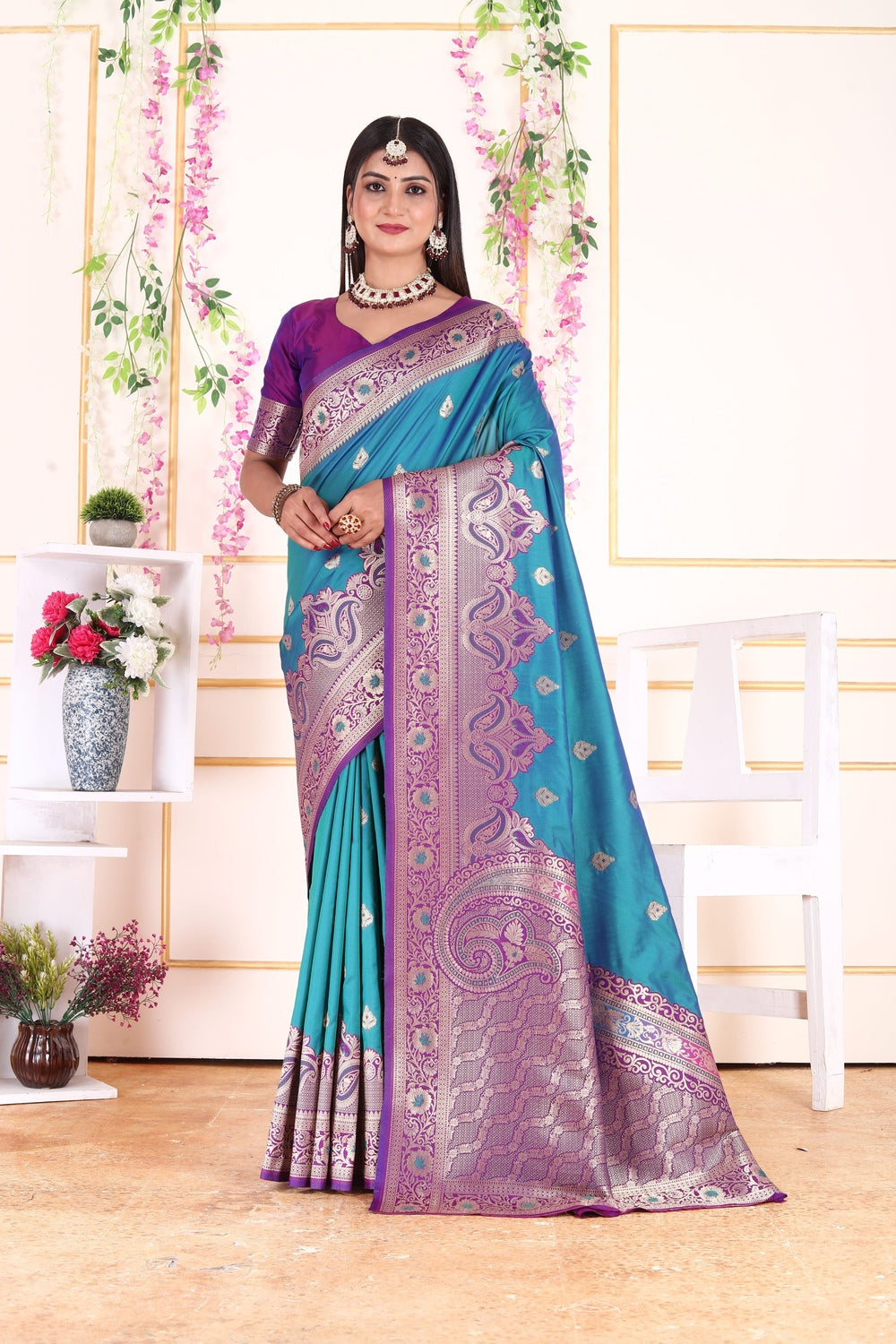 Teal Jacquard Polyester Saree With Unstitched Blouse Piece