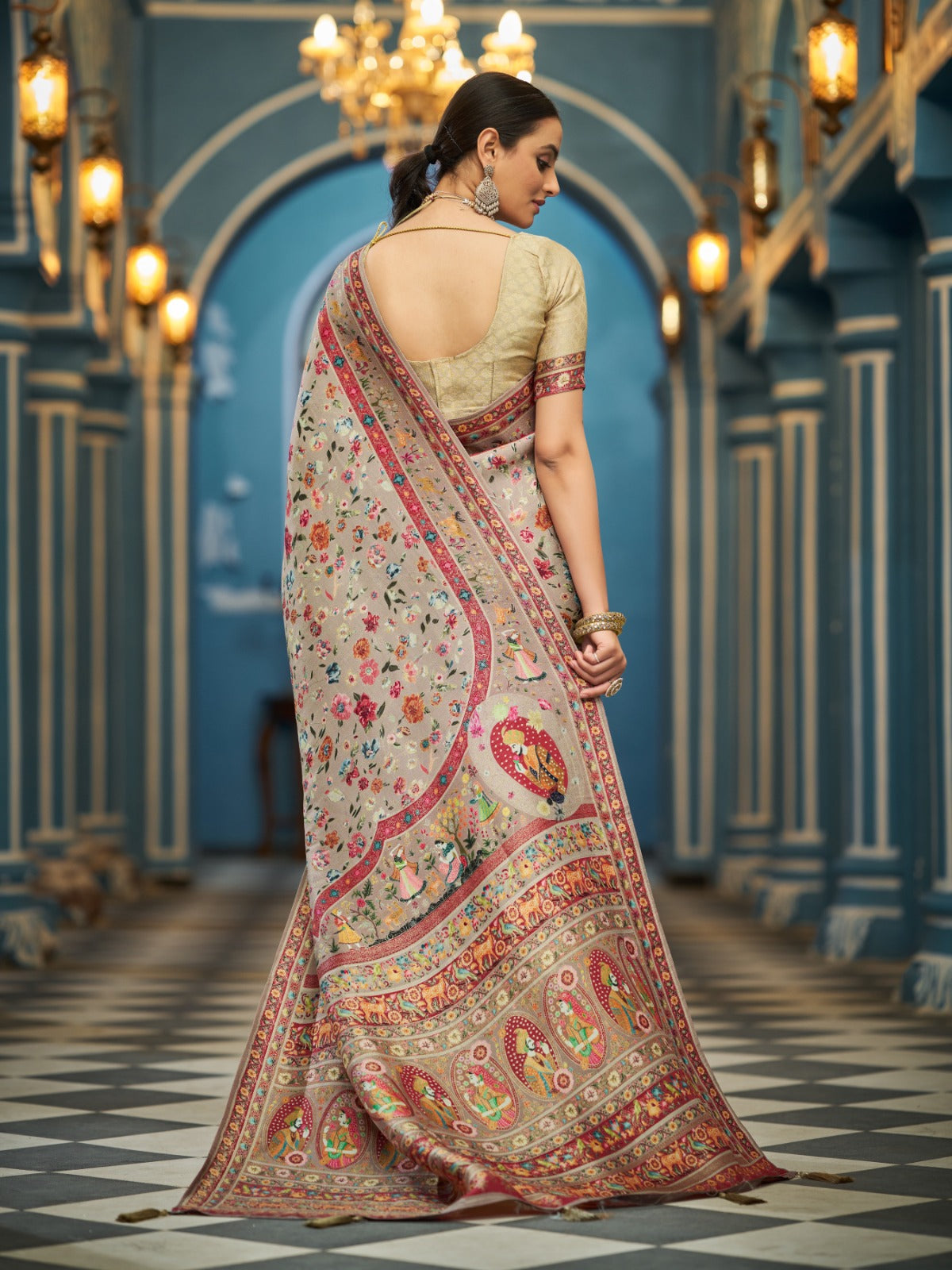 Beige Pink Viscose Dolla Silk Saree With Silk Unstitched Blouse Piece