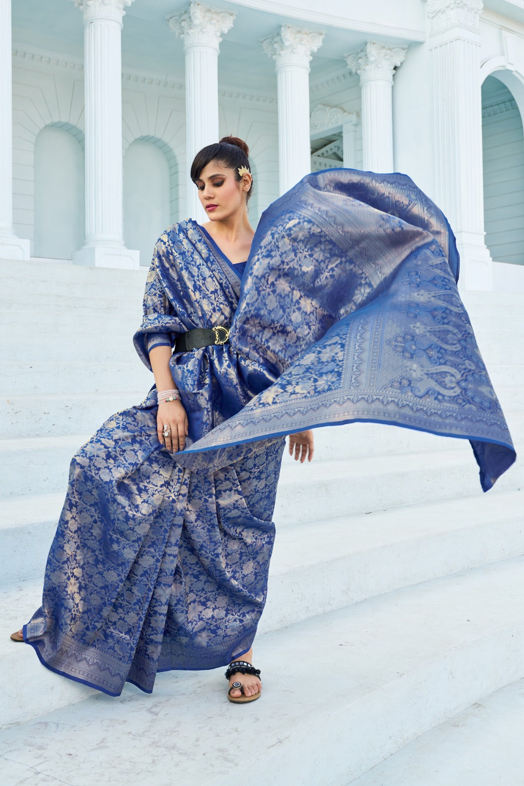 Blue Silk Saree With Unstitched Blouse Piece