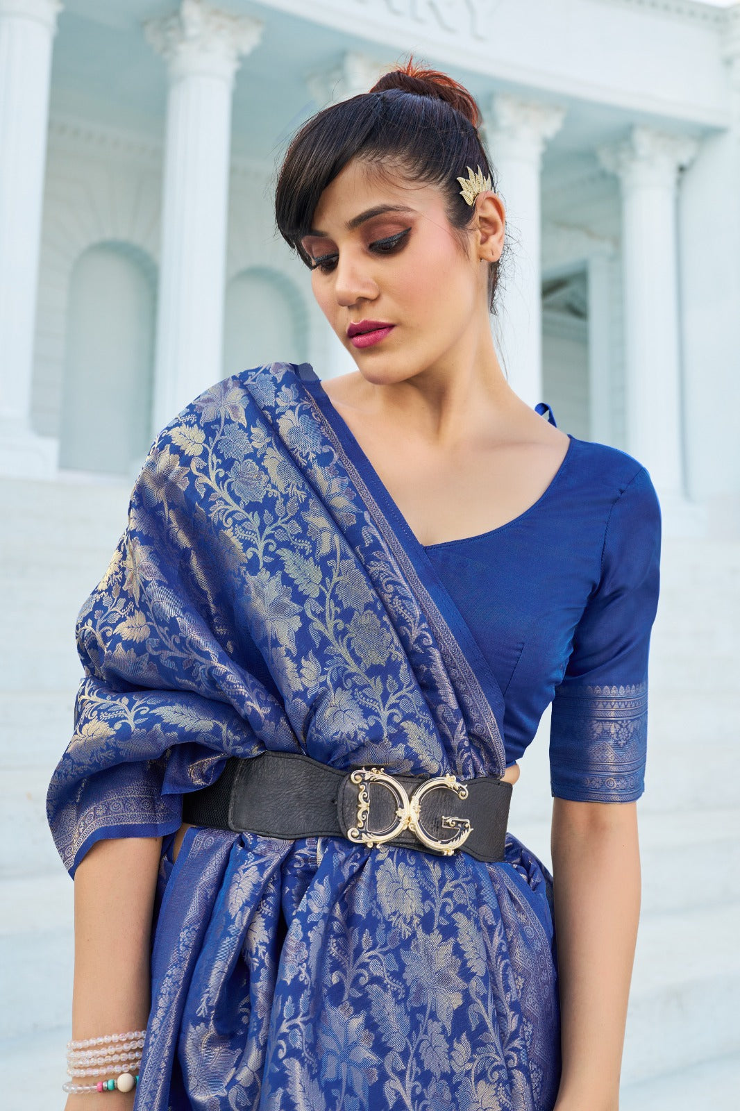 Blue Silk Saree With Unstitched Blouse Piece