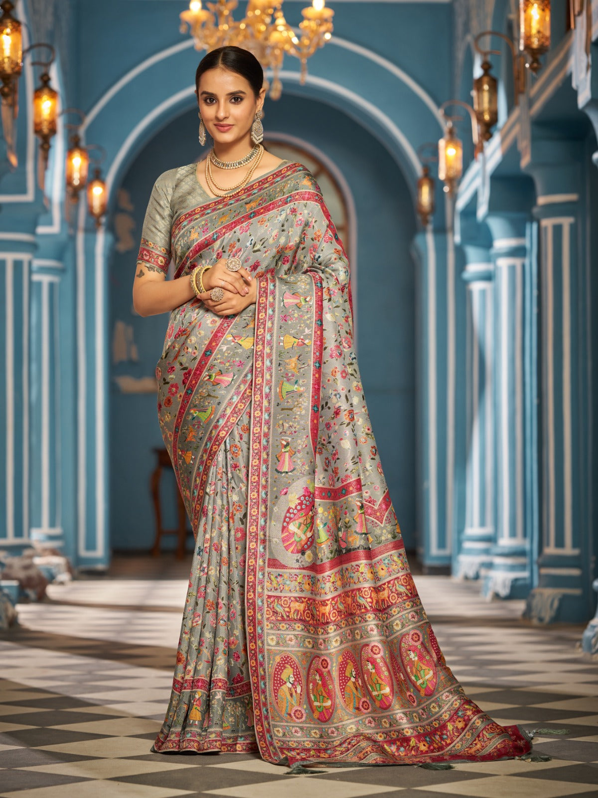 Grey Viscose Dolla Silk Saree With Silk Unstitched Blouse Piece