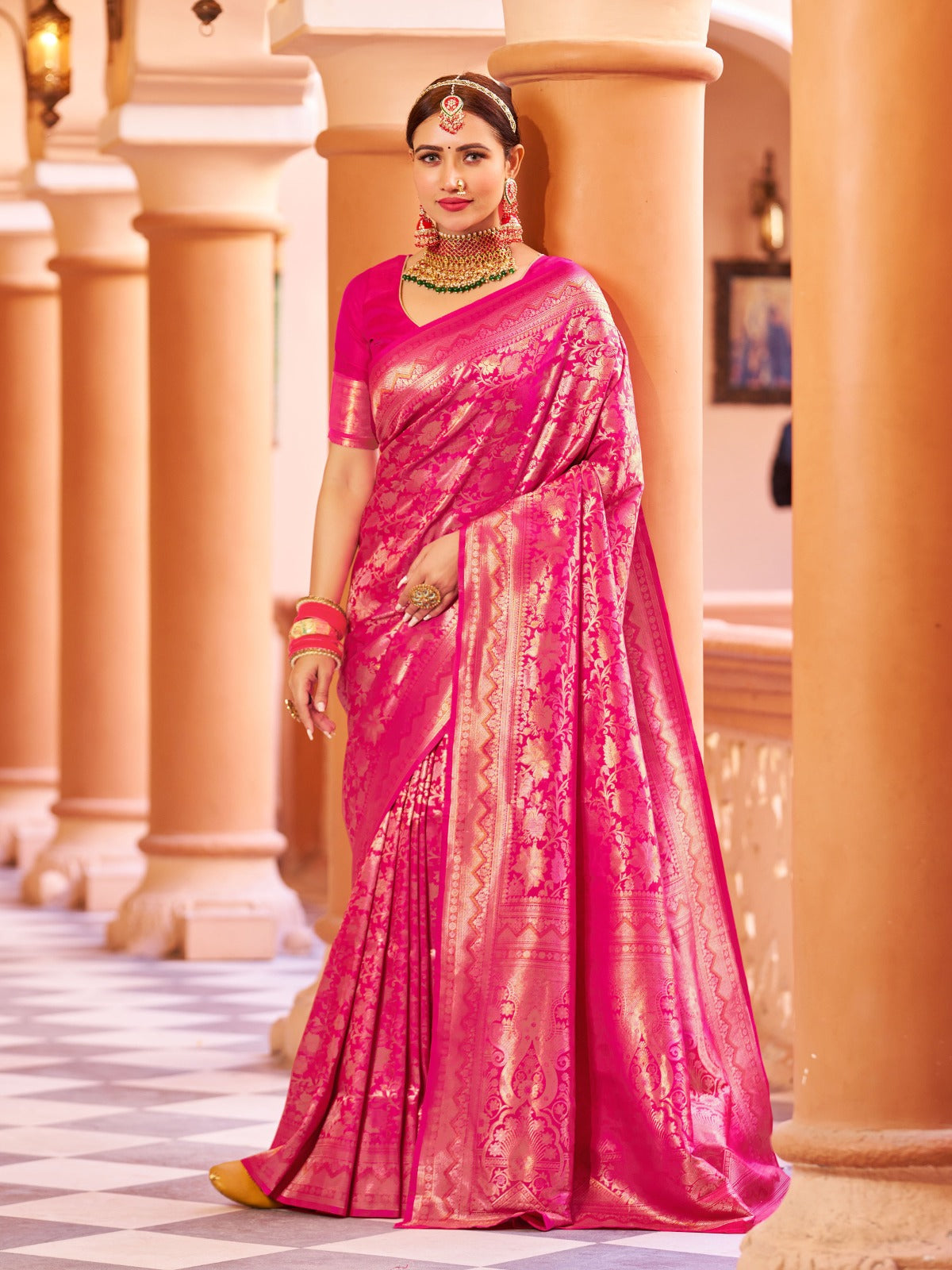 Cheerful Pink Silk Saree With Unstitched Blouse Piece