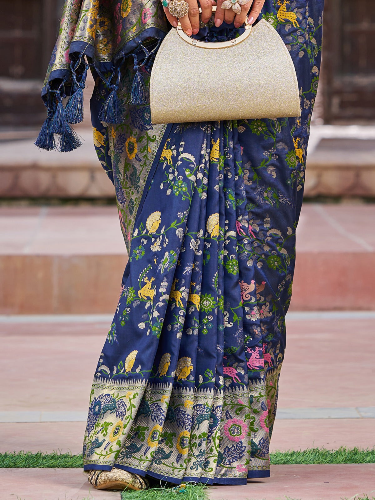 Navy Blue Prathani Soft Silk Saree With Unstitched Blouse Piece