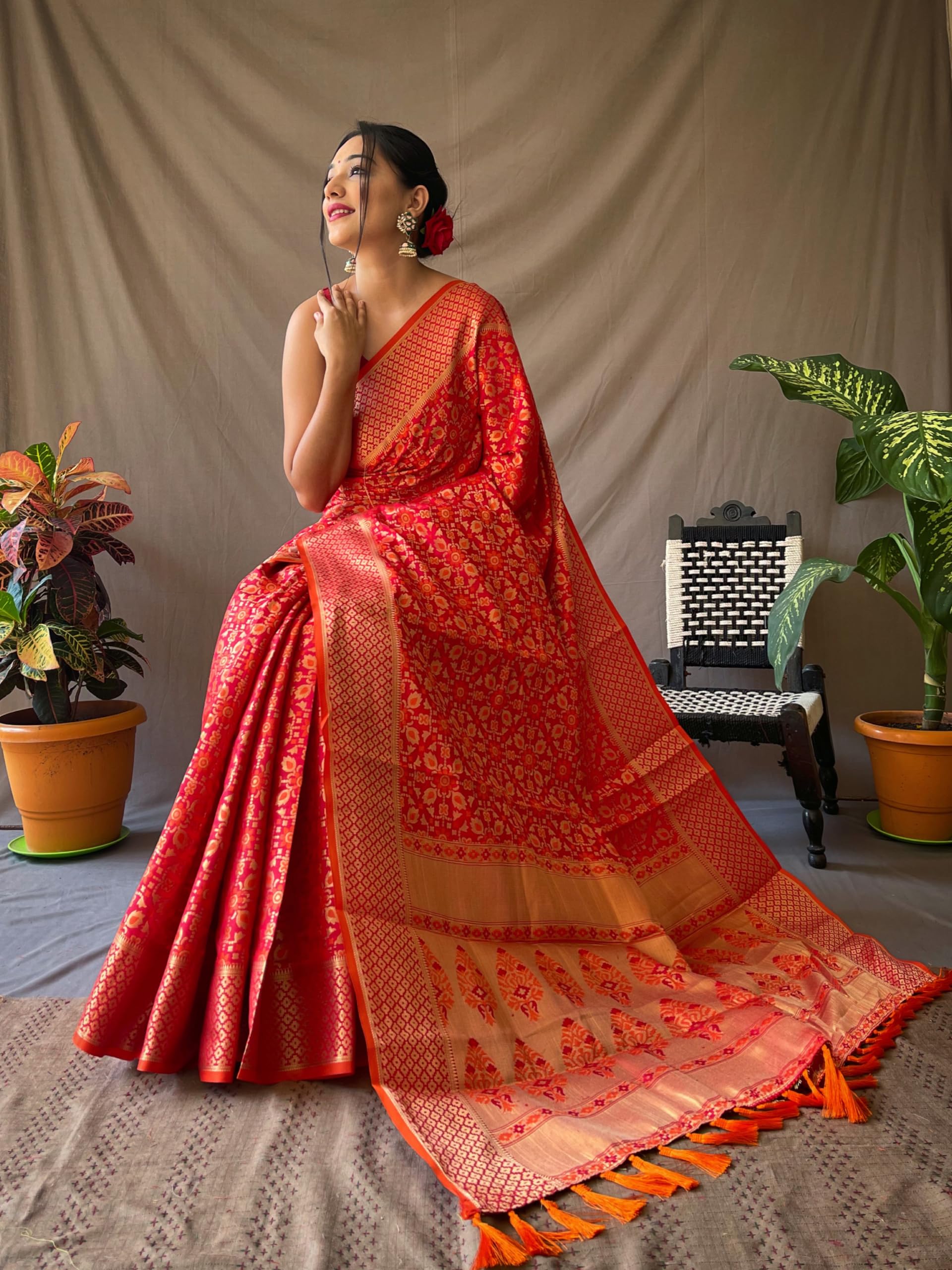 Peach & Orange-Toned Floral Woven Design Zari Saree With Unstitched Blouse