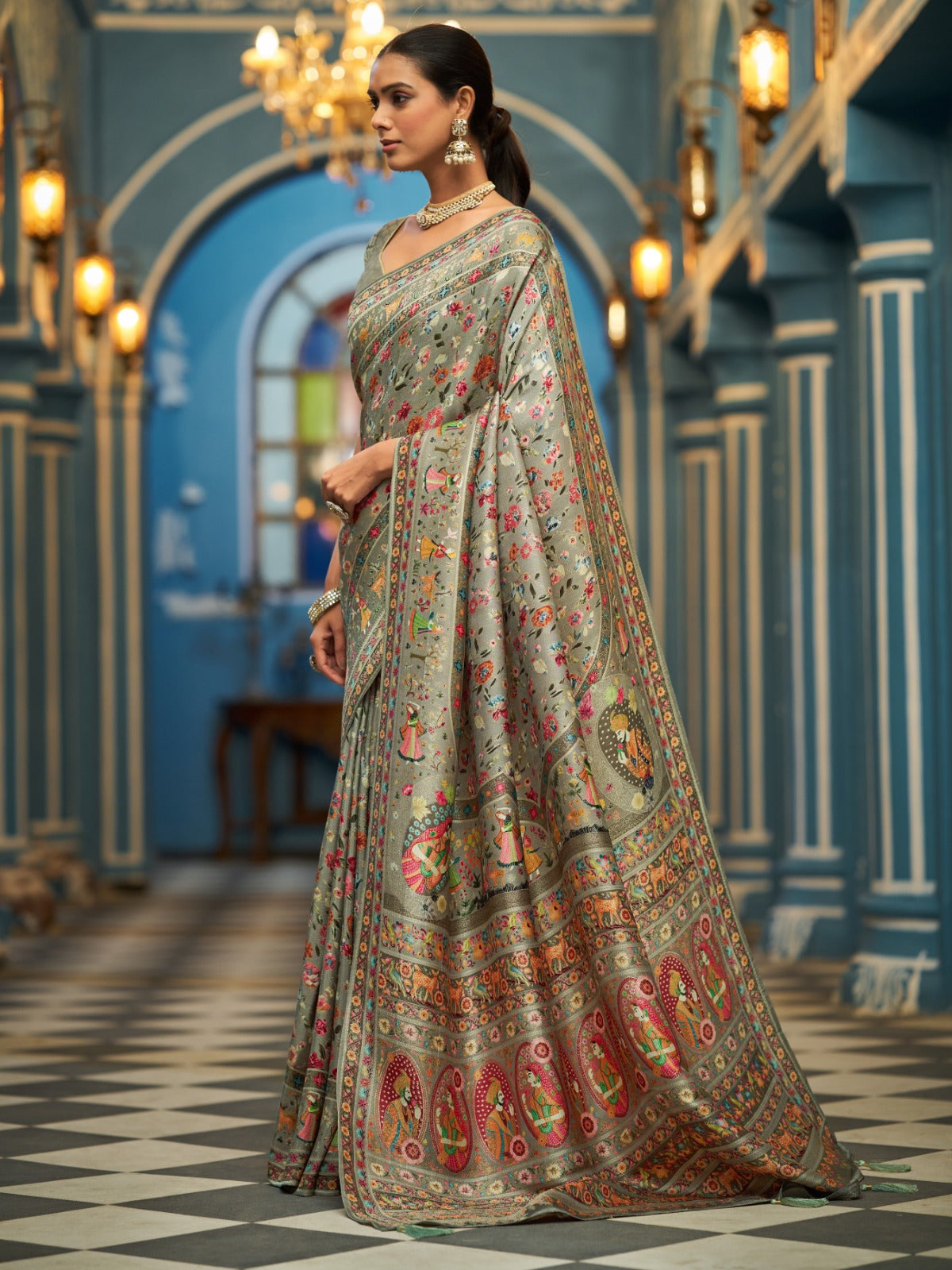 Dusty Olive Viscose Dolla Silk Saree With Silk Unstitched Blouse Piece