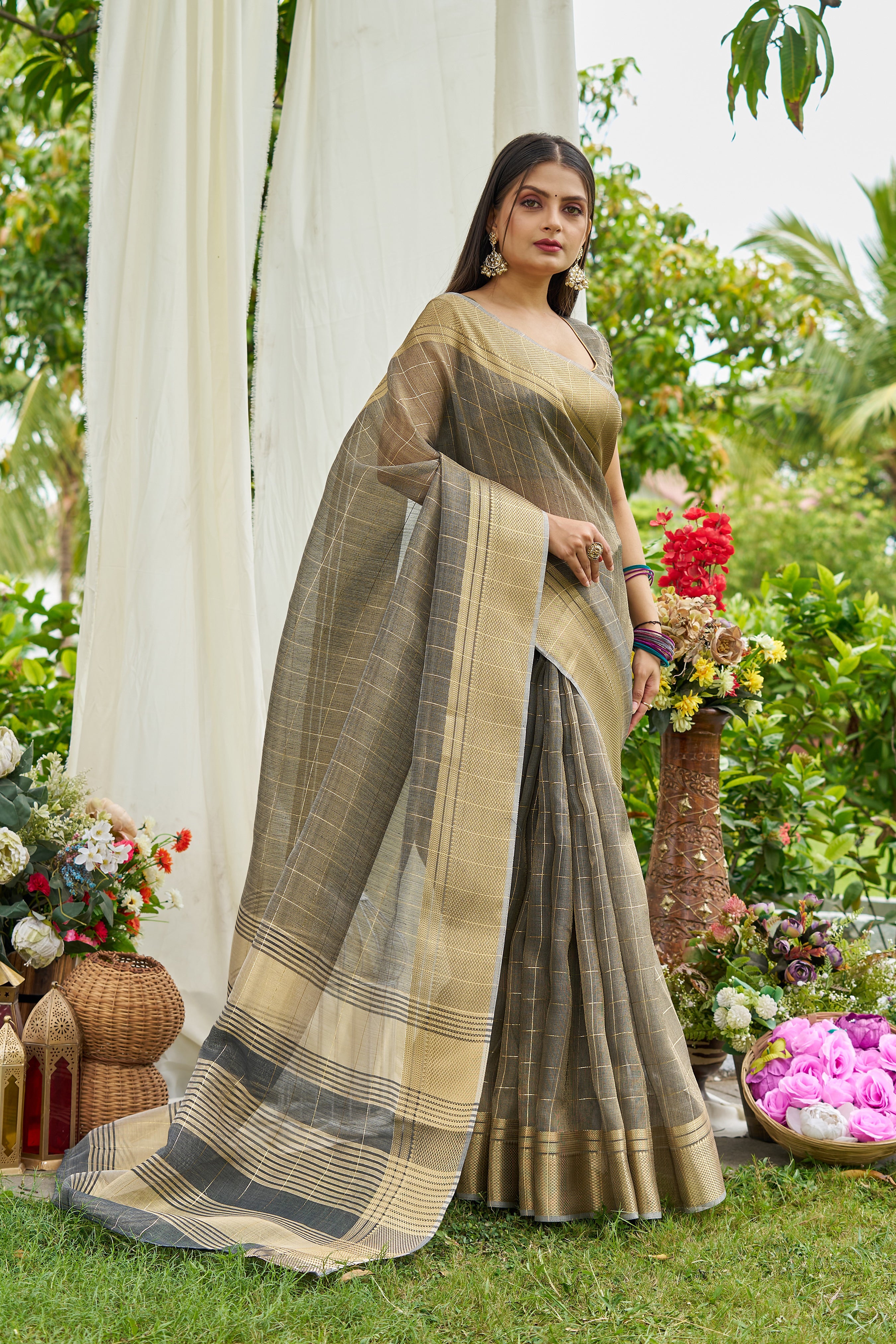 Grey Tissue Saree With Unstitched Blouse