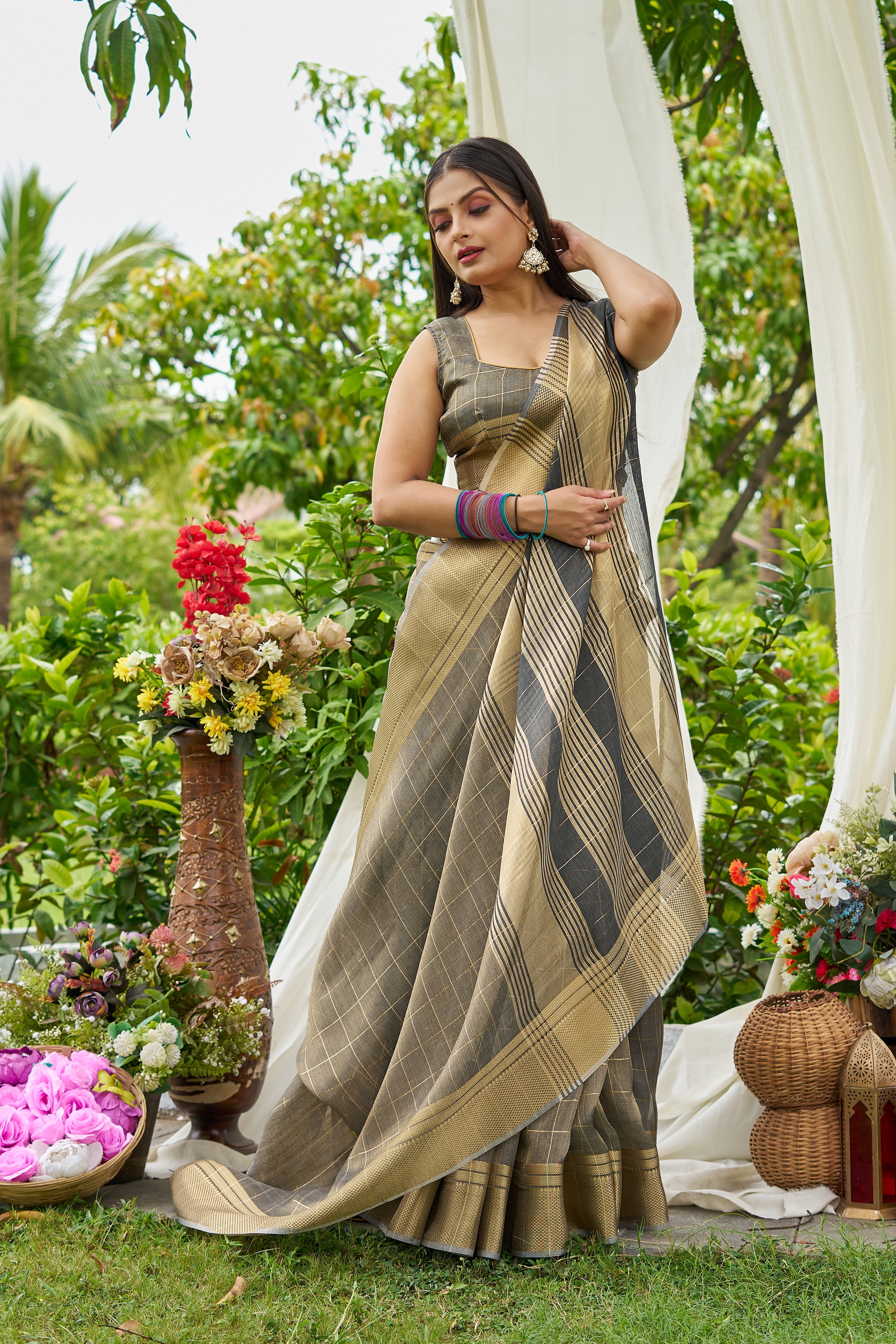 Grey Tissue Saree With Unstitched Blouse