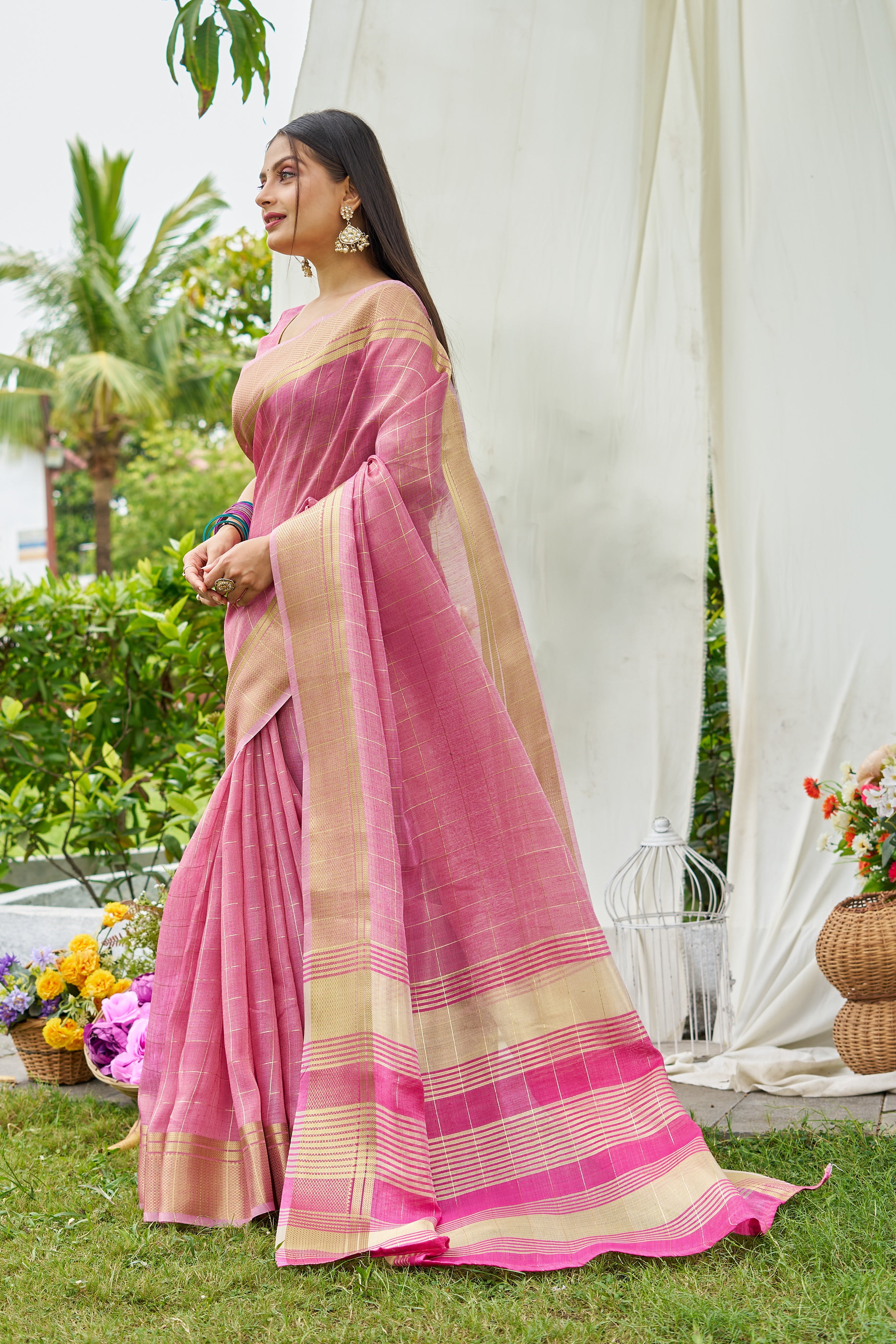 Tissue Saree With Unstitched Blouse