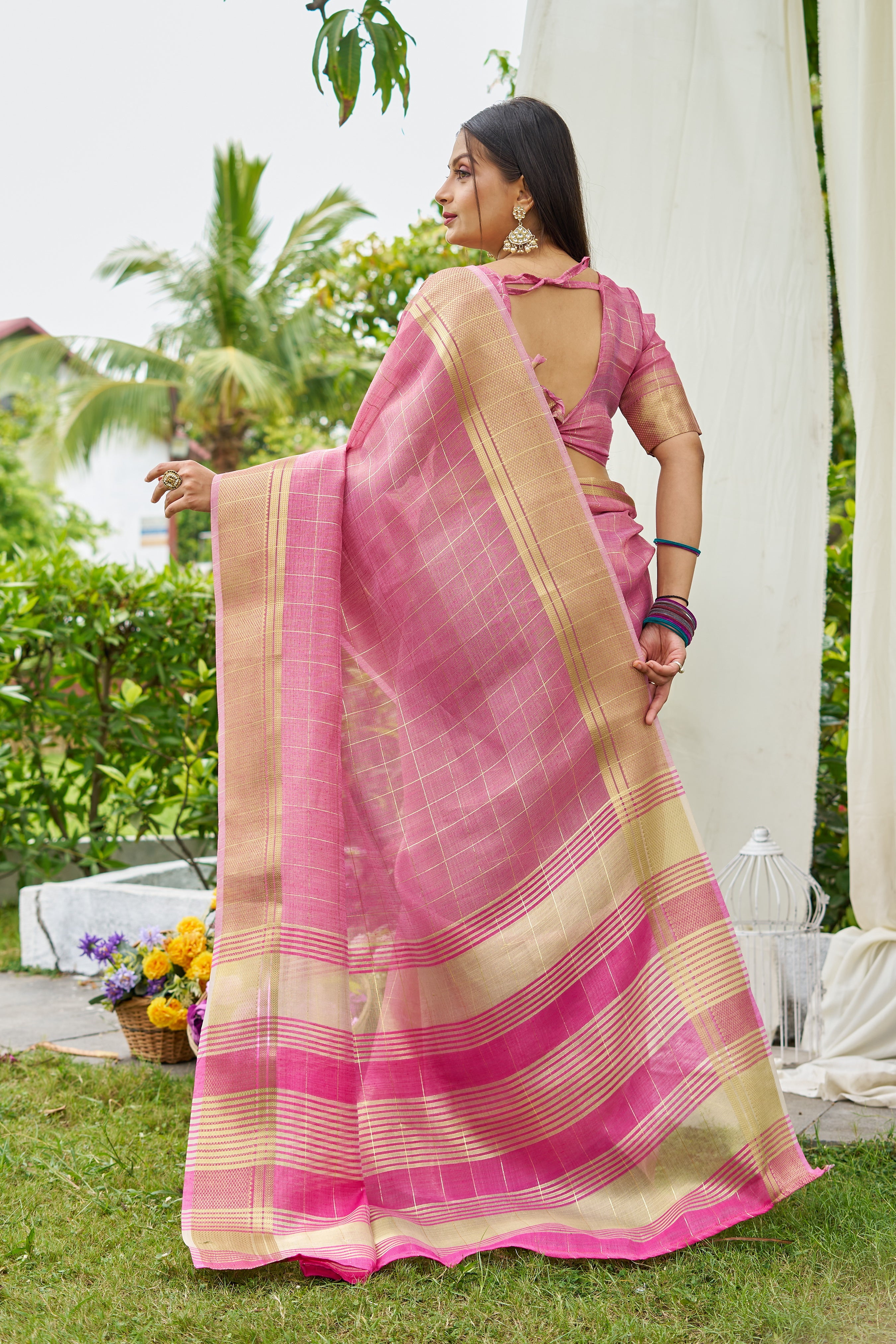 Tissue Saree With Unstitched Blouse