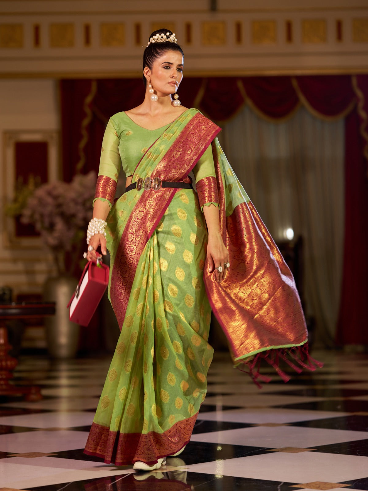 Mehndi Green Cotton Linen Saree With Pure Cotton Unstitched Blouse Piece
