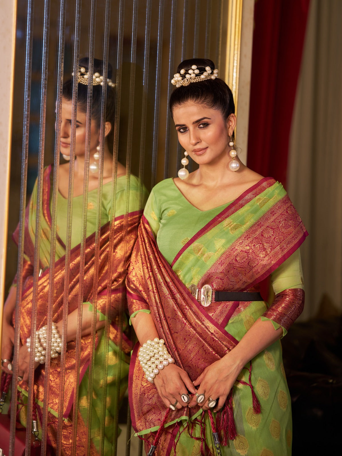 Mehndi Green Cotton Linen Saree With Pure Cotton Unstitched Blouse Piece