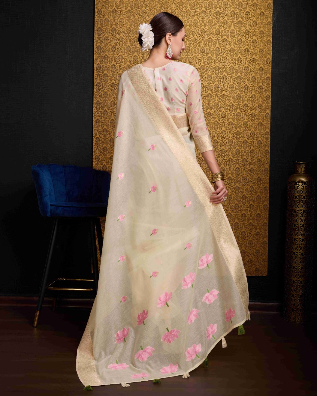 Off White Cotton Linen Saree With Pure Cotton Unstitched Blouse Piece