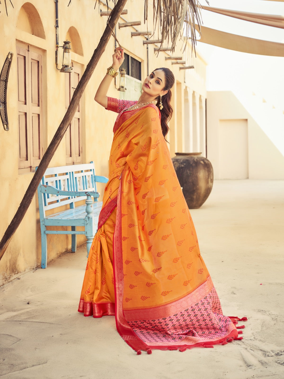 Orange Raw Silk Saree With Silk Unstitched Blouse Piece