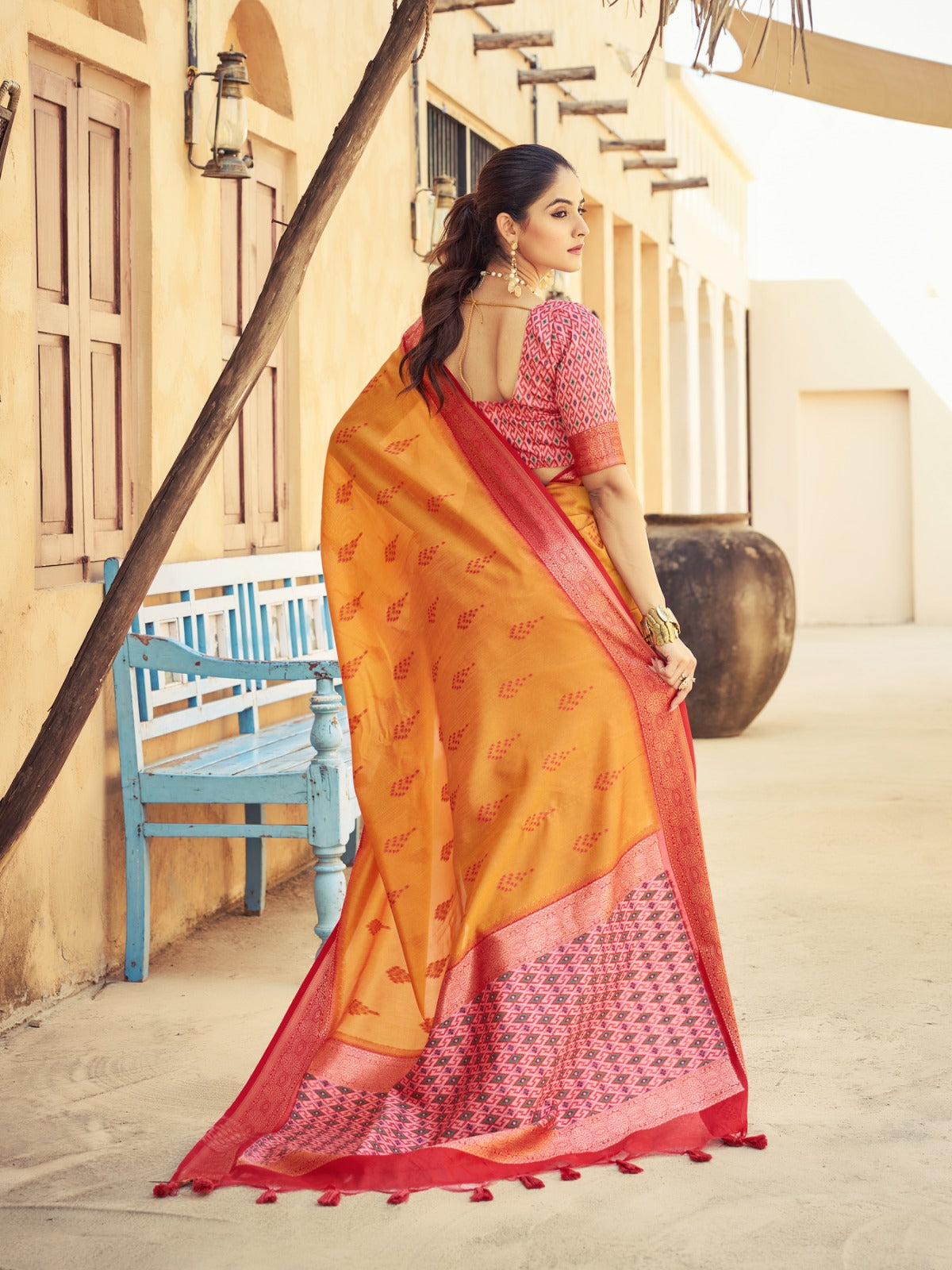 Orange Raw Silk Saree With Silk Unstitched Blouse Piece