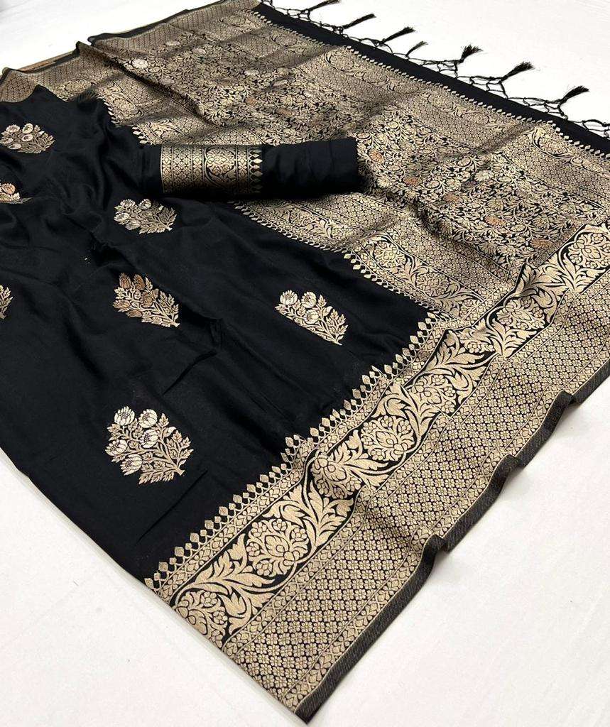 Fluid Black Georgette Saree With Unstitched Blouse Piece