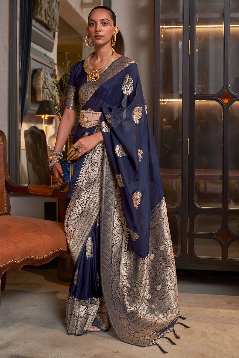 Fluid Blue Georgette Saree With Unstitched Blouse Piece