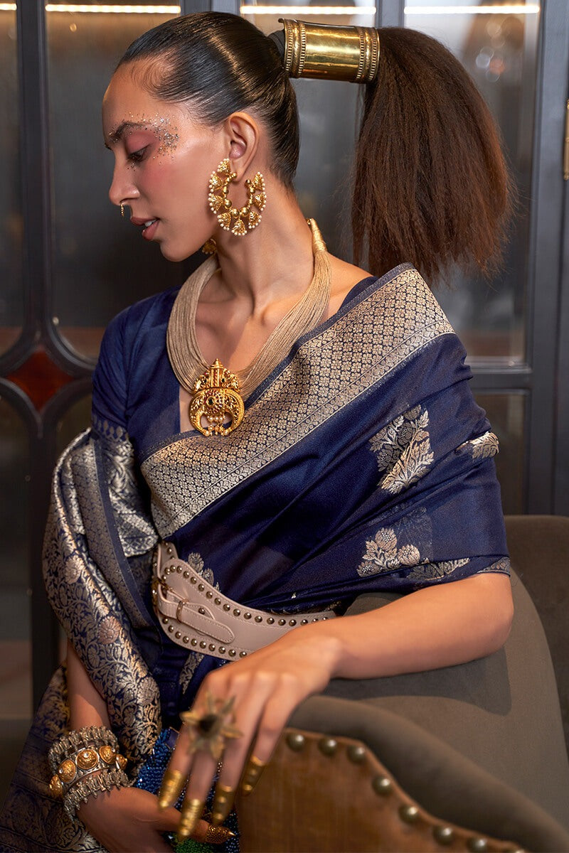 Fluid Blue Georgette Saree With Unstitched Blouse Piece