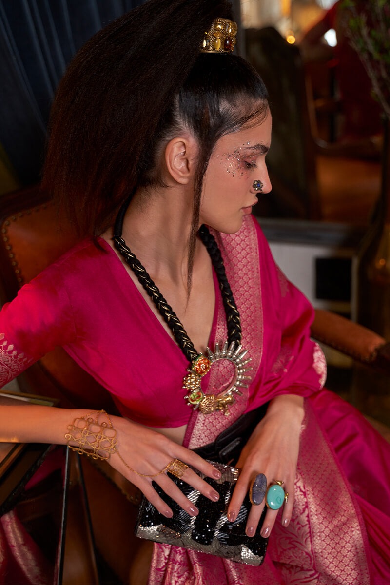 Fluid Pink Georgette Saree With Unstitched Blouse Piece