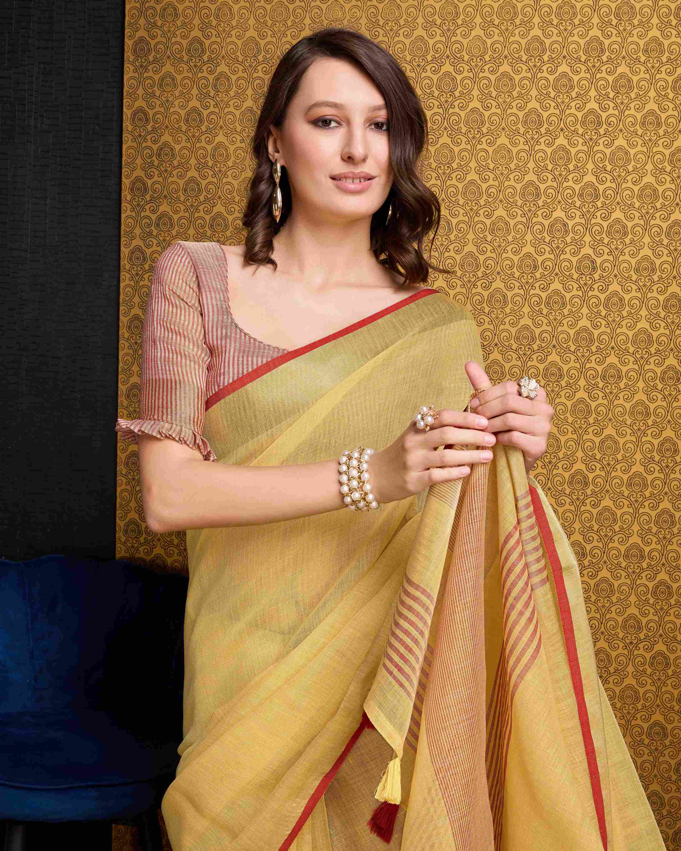 Yellow Cotton Linen Saree With Pure Cotton Unstitched Blouse Piece